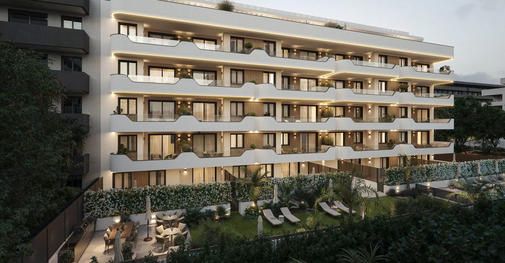 AZURE Living Torre del Mar - Costa del Sol - widok z boku
